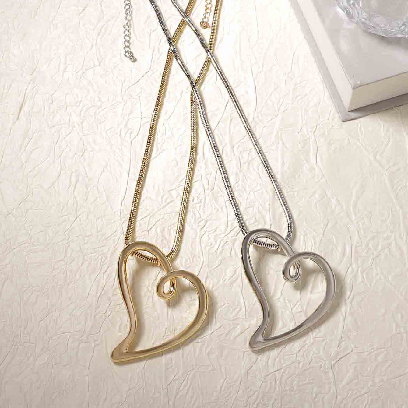 Simple and fashionable rope style metal chain alloy hollow heart pendant necklace versatile casual women's style